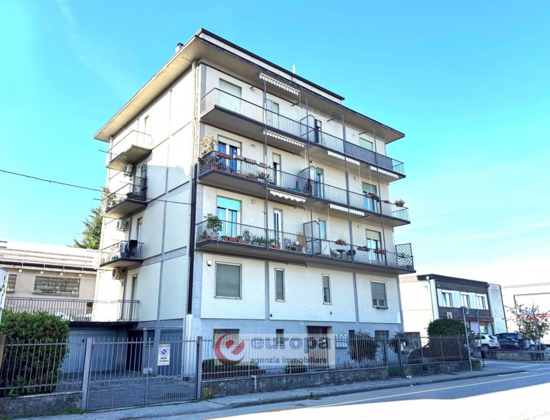 Zona Mercato Nuovo (Vicenza Ovest): spazioso appartamento bicamere al quarto piano (ultimo) servi...