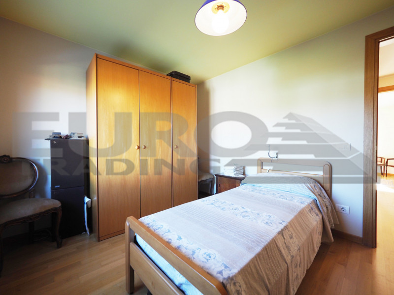 Nel pieno centro di Preganziol, proponiamo in vendita una splendida casa indipendente con ampio g...