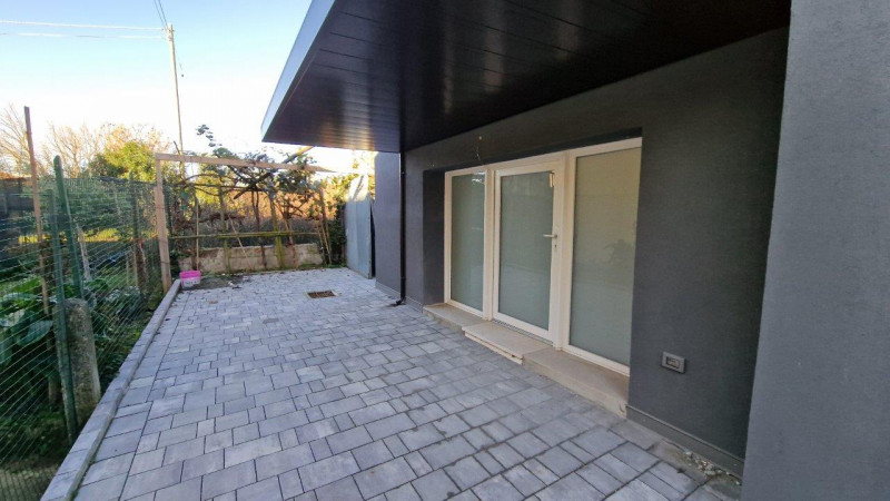 PADOVA – ZONA STANGA: Proponiamo ampia Villa singola ristrutturata in classe A4 con ampi spazi e ...