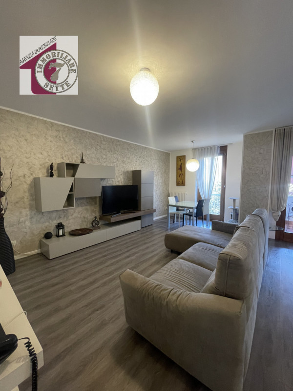 Vendesi MONTA' CENTRO zona PARCO MONTA' appartamento sviluppato al piano terzo su palazzina resid...