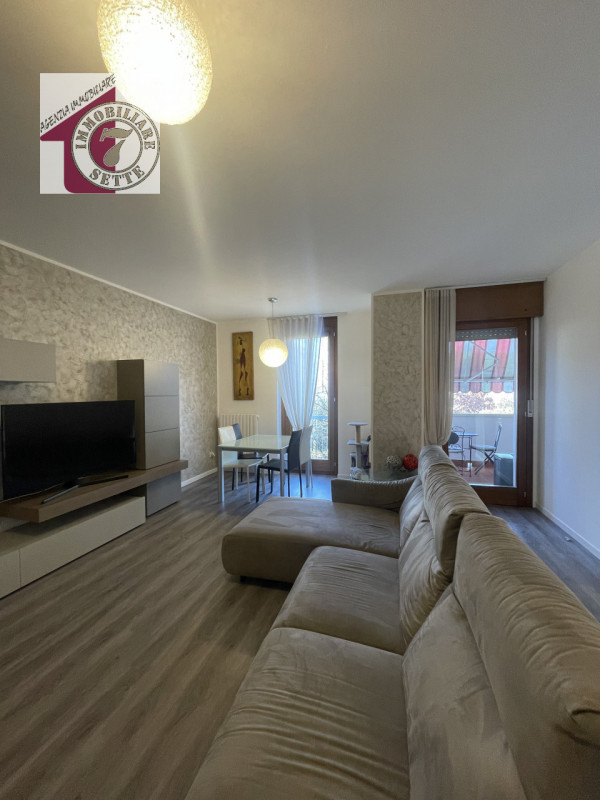 Vendesi MONTA' CENTRO zona PARCO MONTA' appartamento sviluppato al piano terzo su palazzina resid...