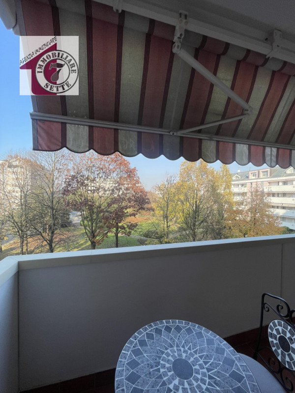 Vendesi MONTA' CENTRO zona PARCO MONTA' appartamento sviluppato al piano terzo su palazzina resid...