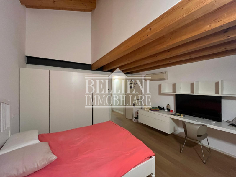 CENTRO STORICO: Nel cuore della città di Vicenza, a due passi dal Teatro Olimpico, sorge questo i...