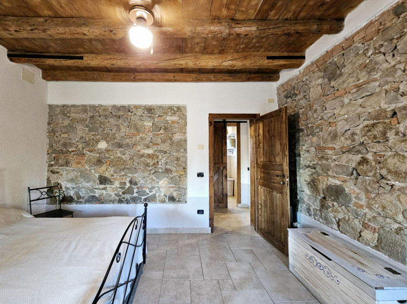 A Monselice, in una zona tranquilla e defilata, ai piedi dei Colli Euganei, proponiamo in vendita...