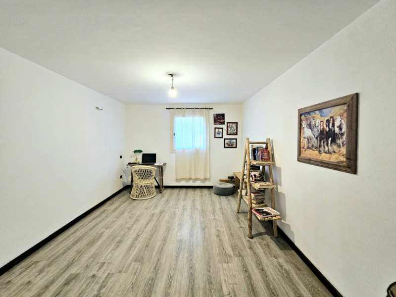 A Monselice, in una zona tranquilla e defilata, ai piedi dei Colli Euganei, proponiamo in vendita...