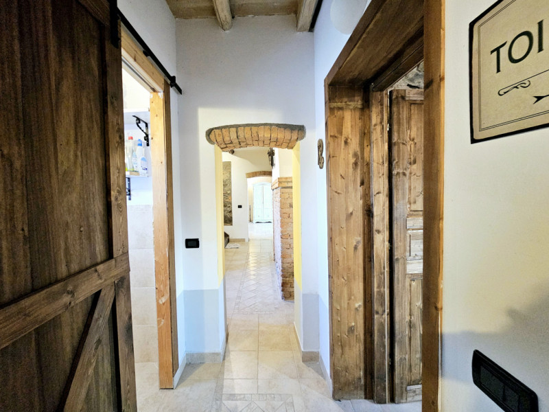 A Monselice, in una zona tranquilla e defilata, ai piedi dei Colli Euganei, proponiamo in vendita...