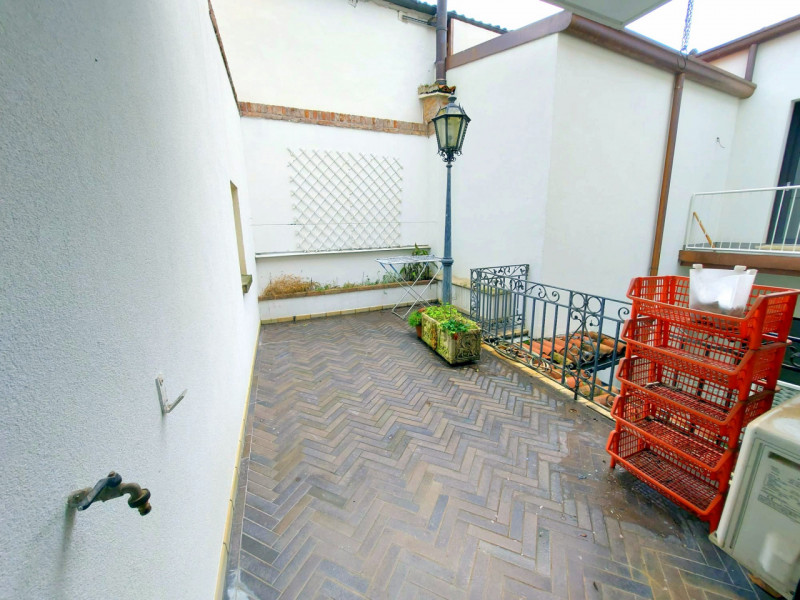 PALAZZETTO INDIPENDENTE IN CENTRO STORICO A PADOVA €.585.000 - rif.GB13-1828
Se stai cercando una...