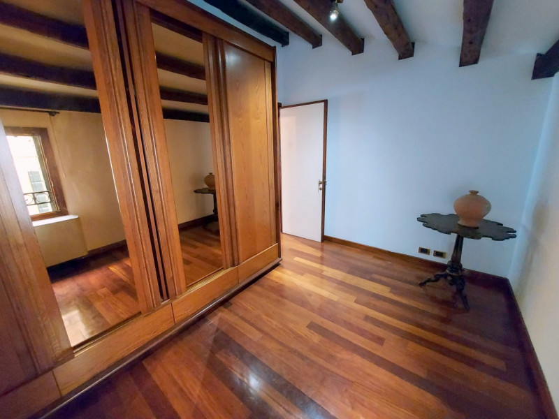 PALAZZETTO INDIPENDENTE IN CENTRO STORICO A PADOVA €.585.000 - rif.GB13-1828
Se stai cercando una...