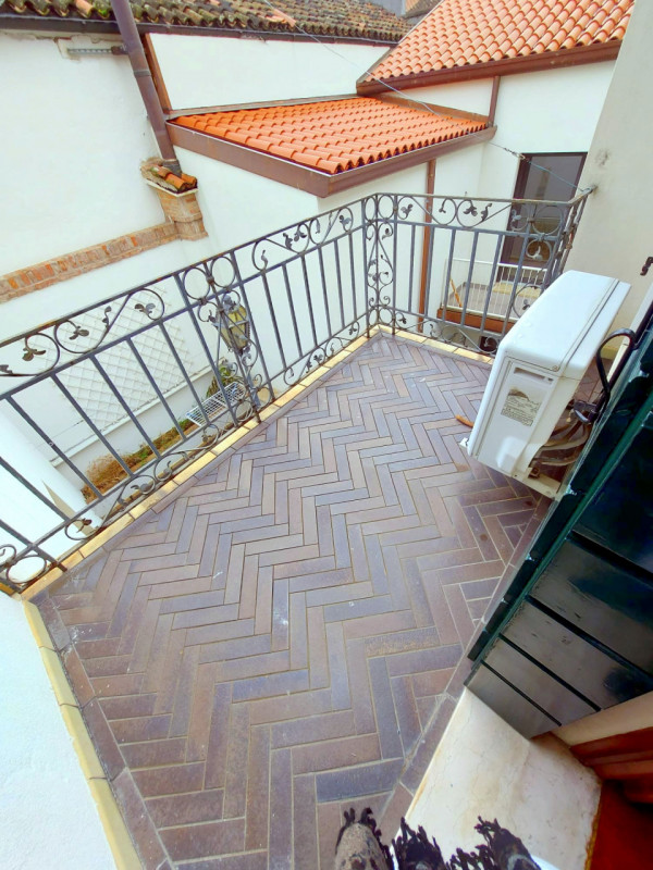 PALAZZETTO INDIPENDENTE IN CENTRO STORICO A PADOVA €.585.000 - rif.GB13-1828

Se stai cercando un...