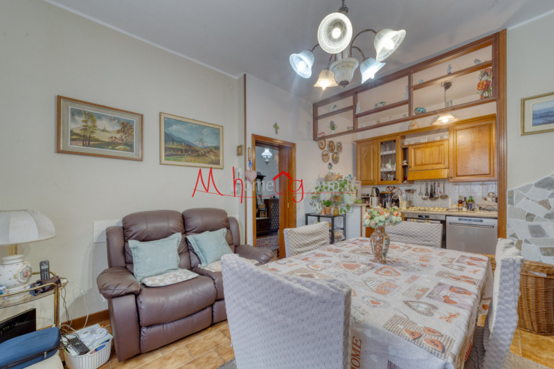 SELVAZZANO DENTRO: Porzione di casa bifamiliare  ristrutturata; si compone di ampio ingresso, sal...