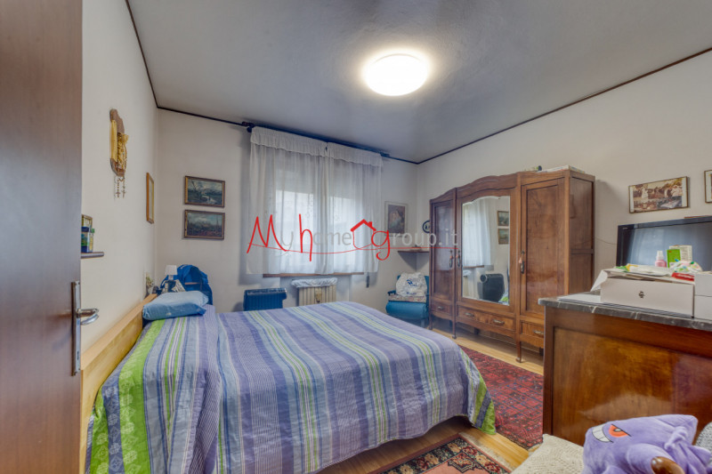 SELVAZZANO DENTRO: Porzione di casa bifamiliare  ristrutturata; si compone di ampio ingresso, sal...