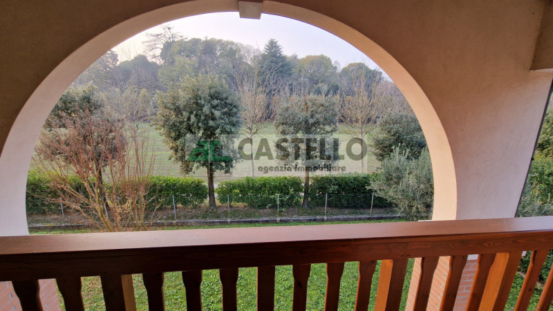 PRESTIGIOSA BIFAMILIARE DI AMPIA METRATURA A SANT’ANDREA DI CAMPODARSEGO

In posizione tranquilla...