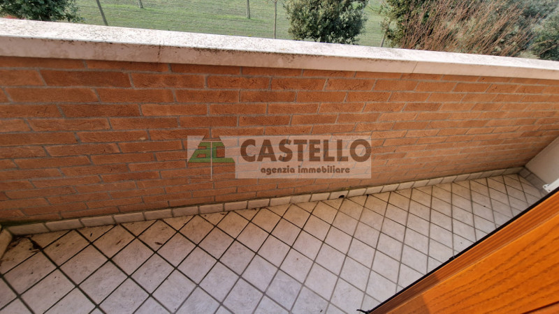 PRESTIGIOSA BIFAMILIARE DI AMPIA METRATURA A SANT’ANDREA DI CAMPODARSEGO

In posizione tranquilla...