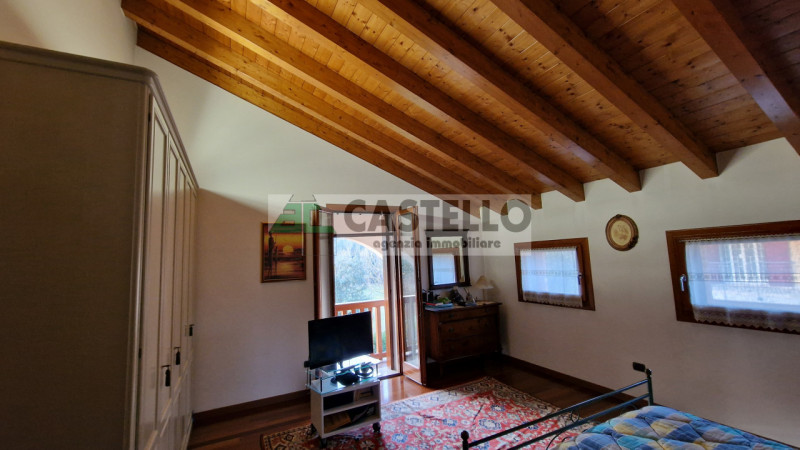 PRESTIGIOSA BIFAMILIARE DI AMPIA METRATURA A SANT’ANDREA DI CAMPODARSEGO

In posizione tranquilla...