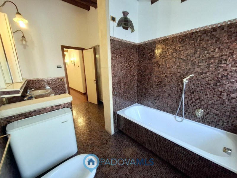 Immobile in esclusiva al Gruppo Padova MLS

Se stai cercando una residenza esclusiva nel cuore pu...