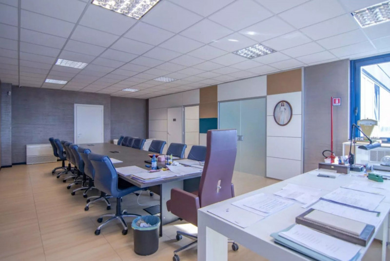 UFFICIO MODERNO IN ZONA CORSO STATI UNITI €.298.000 rif.CL510U

Scoprite un'opportunità unica nel...