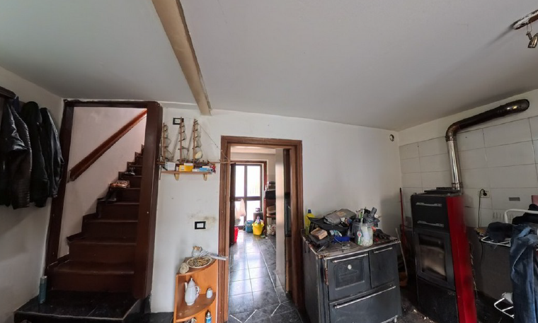 Rif. A.A.03-24

Vendita all'asta - fabbricato in linea di testa su 3 piani in data 23 dicembre 20...