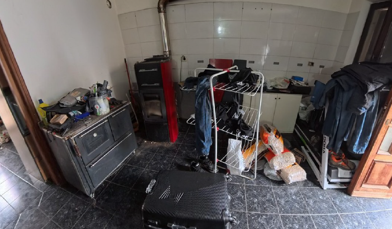 Rif. A.A.03-24

Vendita all'asta - fabbricato in linea di testa su 3 piani in data 23 dicembre 20...