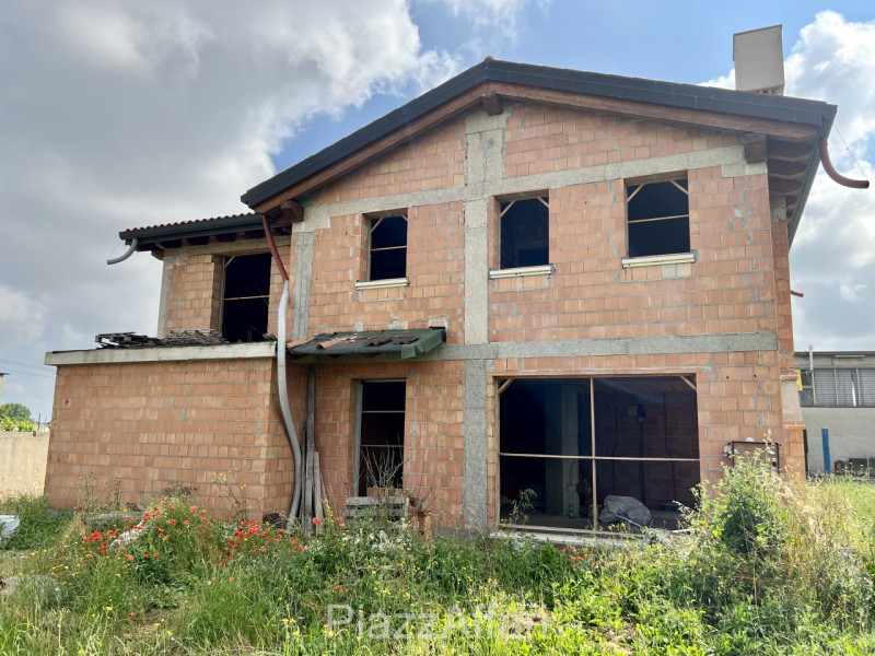 Di nuova costruzione e in classe A4 (impiantistica di nuova generazione) si propone villa singola...