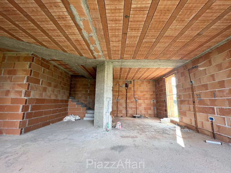 Di nuova costruzione e in classe A4 (impiantistica di nuova generazione) si propone villa singola...