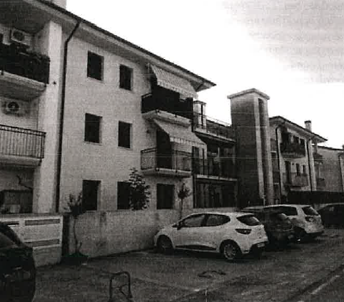 Rif. A.A.22-25

Vendita all'asta - appartamento al 1° piano in data 12 gennaio 2026

Descrizione:...