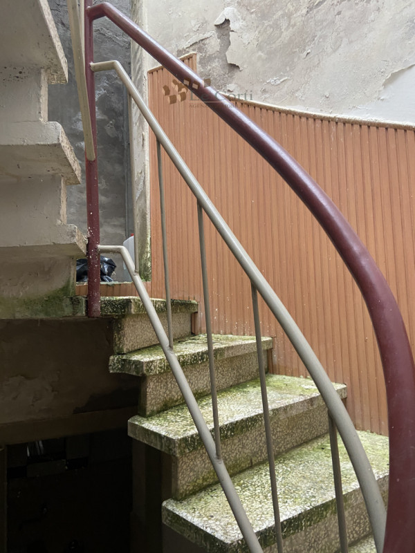 In una posizione centrale e strategica, nel cuore di Lonigo, proponiamo in vendita un'affascinant...