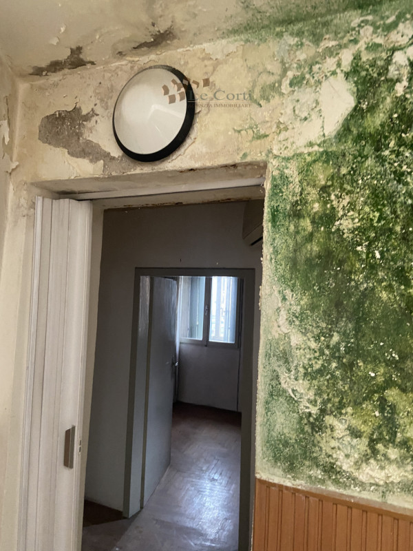 In una posizione centrale e strategica, nel cuore di Lonigo, proponiamo in vendita un'affascinant...