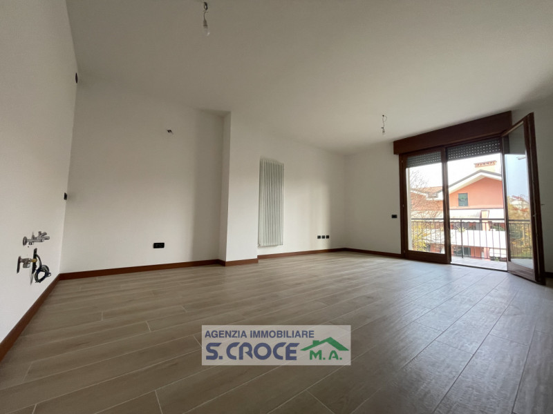 Nelle immediate vicinanze del centro di Abano Terme proponiamo in vendita un appartamento al prim...