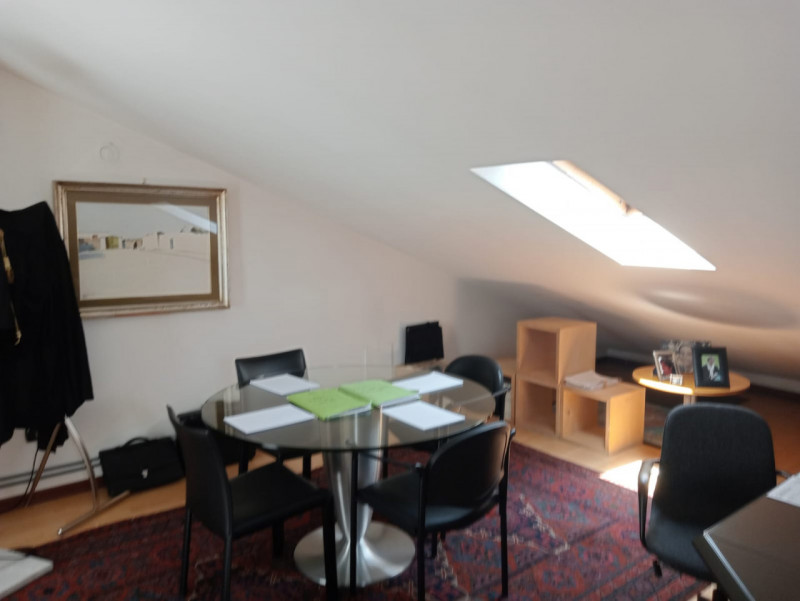 Scopri un'opportunità unica nel cuore di Padova! Proponiamo in affitto un ufficio di circa 50 mq ...