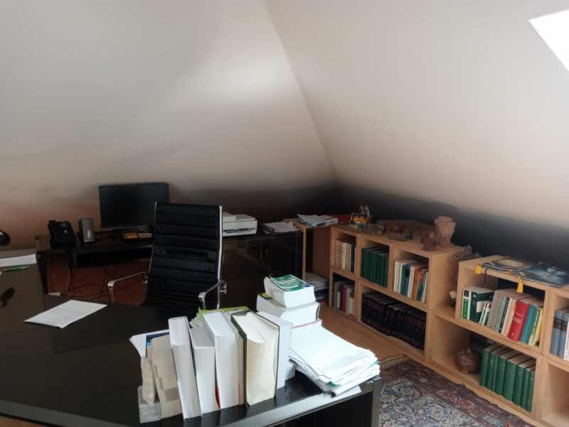 Scopri un'opportunità unica nel cuore di Padova! Proponiamo in affitto un ufficio di circa 50 mq ...