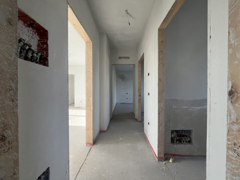 Immagina di rientrare a casa e sentire subito silenzio, luce e spazio intorno a te. Qui tutto è s...