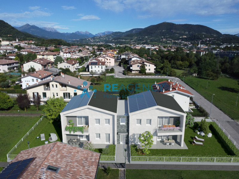 In posizione strategica e ben servita — a breve distanza dalla pista ciclabile e a pochi minuti d...