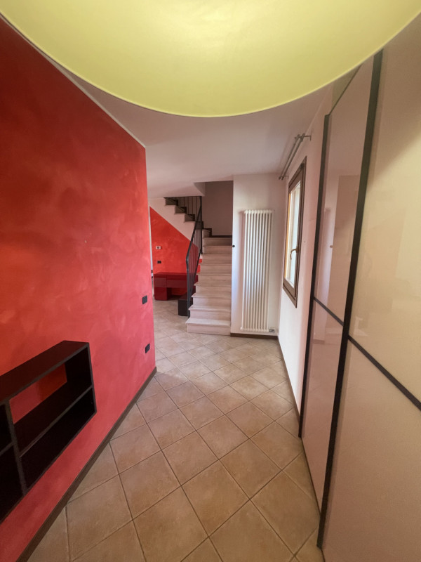 Rif. CA2015 - Immobile Brenta è lieta di presentare un affascinante appartamento duplex situato a...