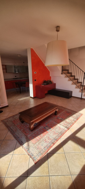 Rif. CA2015 - Immobile Brenta è lieta di presentare un affascinante appartamento duplex situato a...