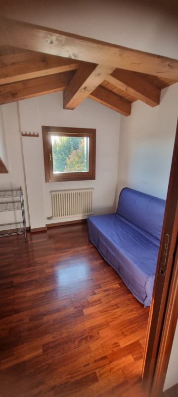 Rif. CA2015 - Immobile Brenta è lieta di presentare un affascinante appartamento duplex situato a...