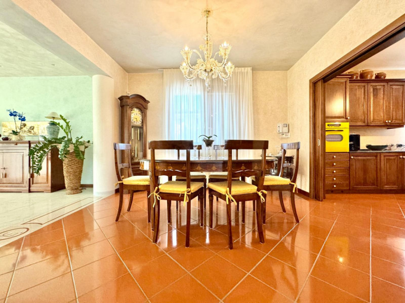 (Per INFO Monica 3482688677) A Strà, nel cuore della Riviera del Brenta e a pochi passi dalla cel...