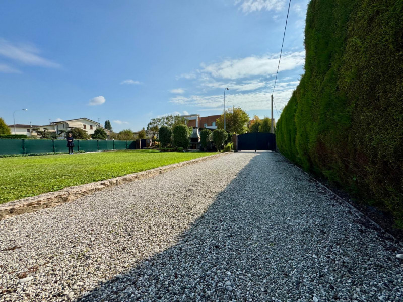 (Per INFO Monica 3482688677) A Strà, nel cuore della Riviera del Brenta e a pochi passi dalla cel...