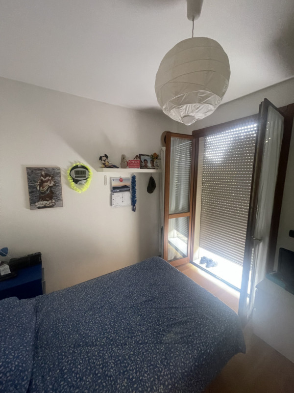 Nel cuore pulsante di Noventa Padovana, vi presentiamo una straordinaria porzione di quadrifamili...