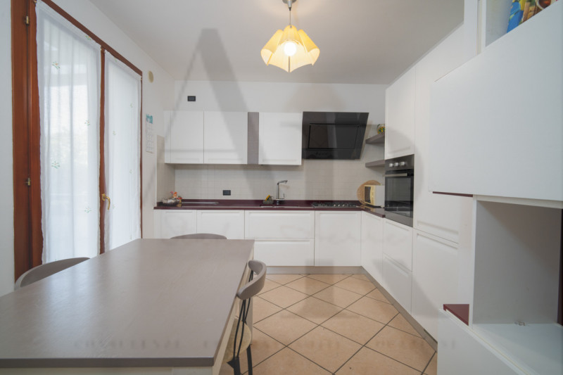 Selvazzano Dentro - San Domenico: In uno splendido contesto centrale e residenziale, ottimamente ...