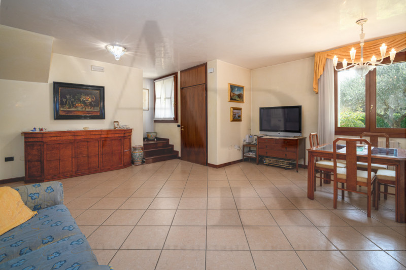 Selvazzano Dentro - San Domenico: In uno splendido contesto centrale e residenziale, ottimamente ...