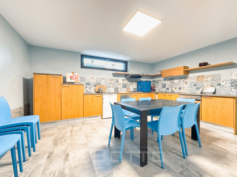 Villa for sale in Grignasco with pool, garden and two independent apartments