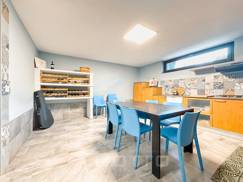 Villa for sale in Grignasco with pool, garden and two independent apartments