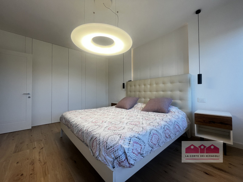 SOAVE: TRICAMERE COMPOSTO DA SOGGIORNO CON ANGOLO COTTURA, TERRAZZA, DUE BAGNI, TRE CAMERE. RIF. ...