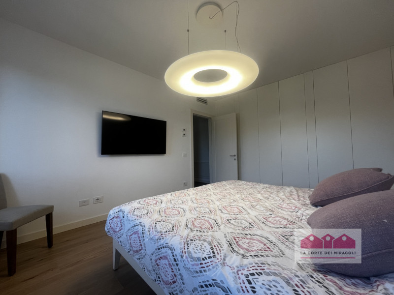 SOAVE: TRICAMERE COMPOSTO DA SOGGIORNO CON ANGOLO COTTURA, TERRAZZA, DUE BAGNI, TRE CAMERE. RIF. ...