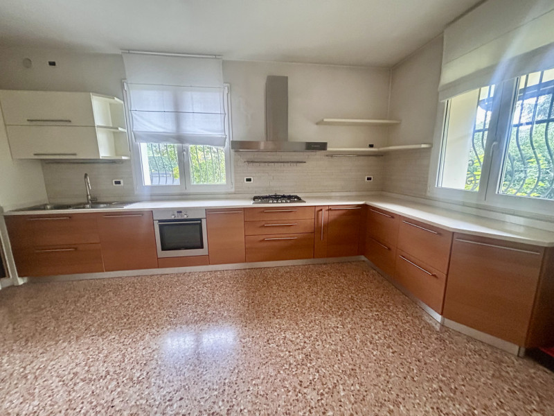 Padova zona San Carlo Nicoletta Dardilli di AD Casa Padova propine in vendita villa singola con s...