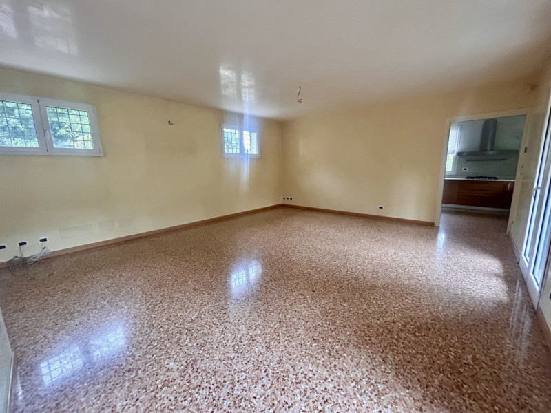 Padova zona San Carlo Nicoletta Dardilli di AD Casa Padova propine in vendita villa singola con s...