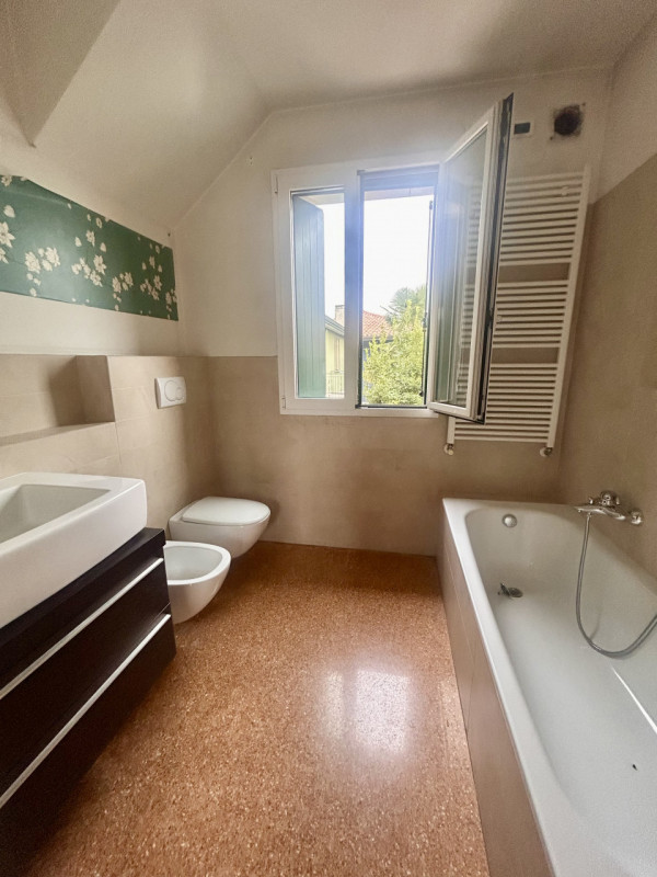 Padova zona San Carlo Nicoletta Dardilli di AD Casa Padova propine in vendita villa singola con s...