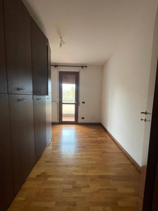 Montegrotto T. : proponiamo appartamento al primo piano composto da una zona giorno con angolo co...