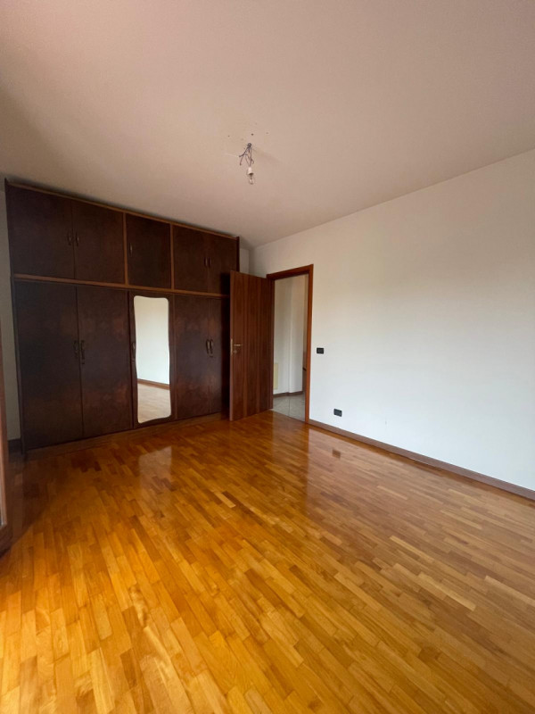 Montegrotto T. : proponiamo appartamento al primo piano composto da una zona giorno con angolo co...