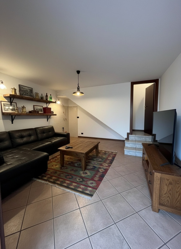 Montegrotto T. : proponiamo appartamento al primo piano composto da una zona giorno con angolo co...